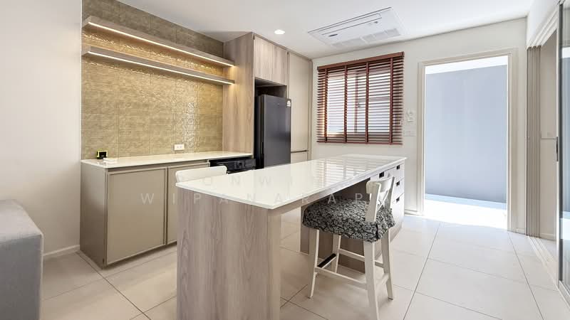 Nue Verse Krungthep Kreetha, Bangkok, Srinakarin - Romklao Road, Saphan Sung, Saphan Sung, Bangkok, 3 Bedrooms, 202 sqm, Townhouse For Rent, by Ponwimol Wipanarapai, 500273774 - DDproperty.com