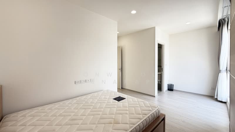 Nue Verse Krungthep Kreetha, Bangkok, Srinakarin - Romklao Road, Saphan Sung, Saphan Sung, Bangkok, 3 Bedrooms, 202 sqm, Townhouse For Rent, by Ponwimol Wipanarapai, 500273774 - DDproperty.com