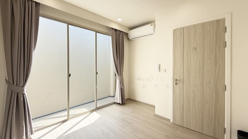 Nue Verse Krungthep Kreetha, Bangkok, Srinakarin - Romklao Road, Saphan Sung, Saphan Sung, Bangkok, 3 Bedrooms, 202 sqm, Townhouse For Rent, by Ponwimol Wipanarapai, 500273774 - DDproperty.com