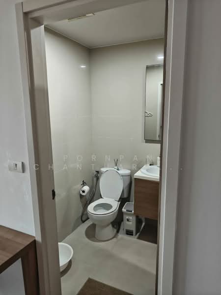 HIVE Taksin, Bangkok, 18 1 Soi, Khlong Ton Sai, Khlong San, Bangkok, 2 Bedrooms, 67 sqm, Condo For Rent, by Pornpan Chantharakasemchai, 500273779 - DDproperty.com