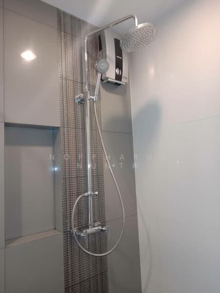 Rhythm Sathorn-Narathiwas, Bangkok, 651 Naradhiwas Rajanagarindra Road, Thung Maha Mek, Sathon, Bangkok, 2 Bedrooms, 55 sqm, Condo For Sale, by Noppharuj Nunta, 500273786 - DDproperty.com