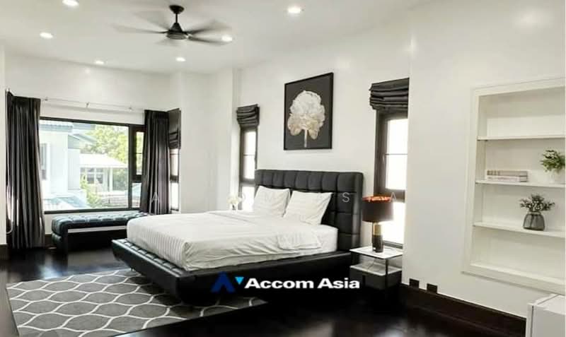 Modern Pool Villa with Balcony and Private Pool in Sukhumvit, Bangkok, Khlong Tan Nua, Watthana, Bangkok, 4 Bedrooms, 480 sqm, Single Detached House For Rent, by Accom Asia, 500273799 - DDproperty.com