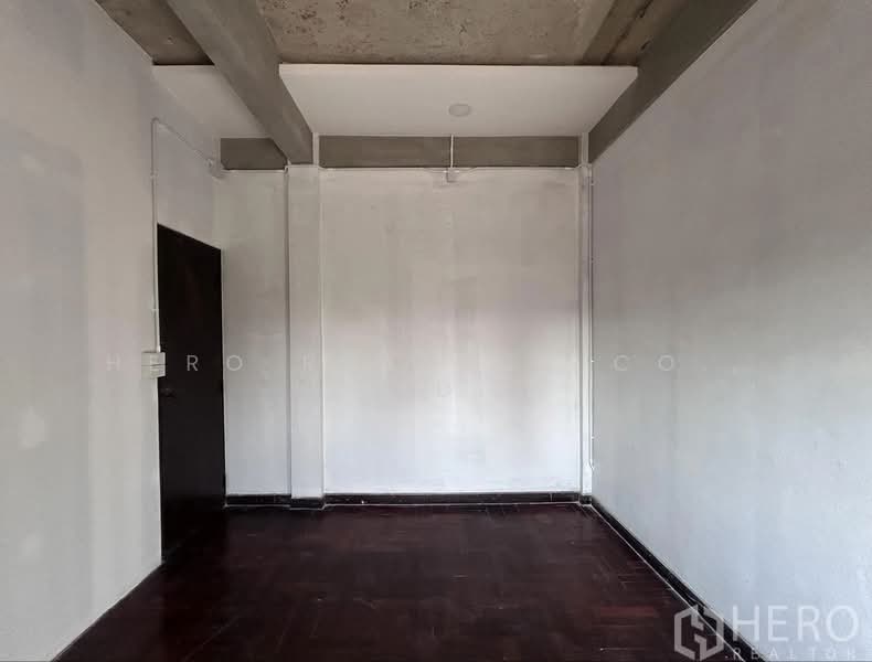 For Rent Home Office BTS Phrom Phong in Watthana Bangkok HRE00650, Bangkok, สุขุมวิท, Khlong Tan Nua, Watthana, Bangkok, , 260 sqm, Shophouse For Rent, by Hero Realtor Co., Ltd., 500273815 - DDproperty.com