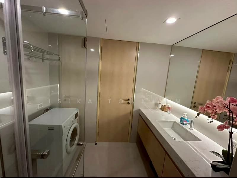 Silom Suite, Bangkok, Soi Sathorn 12, Sathorn Road, Silom, Bang Rak, Bangkok, 3 Bedrooms, 114 sqm, Condo For Rent, by Isika Tonkham, 500273899 - DDproperty.com