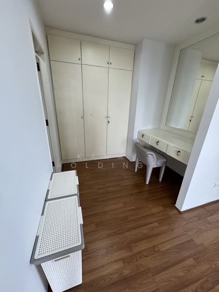 Riverine Place, Nonthaburi, 167 Phibun Songkhram Rd, Suan Yai, Muang Nonthaburi, Nonthaburi, 3 Bedrooms, 218 sqm, Condo For Rent, by Kakar Holdings, 500273938 - DDproperty.com