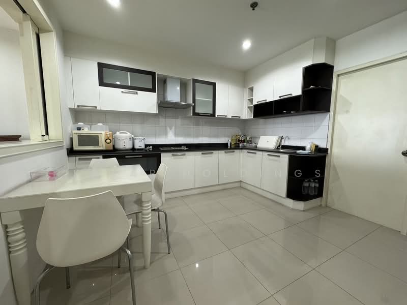 Riverine Place, Nonthaburi, 167 Phibun Songkhram Rd, Suan Yai, Muang Nonthaburi, Nonthaburi, 3 Bedrooms, 218 sqm, Condo For Rent, by Kakar Holdings, 500273938 - DDproperty.com