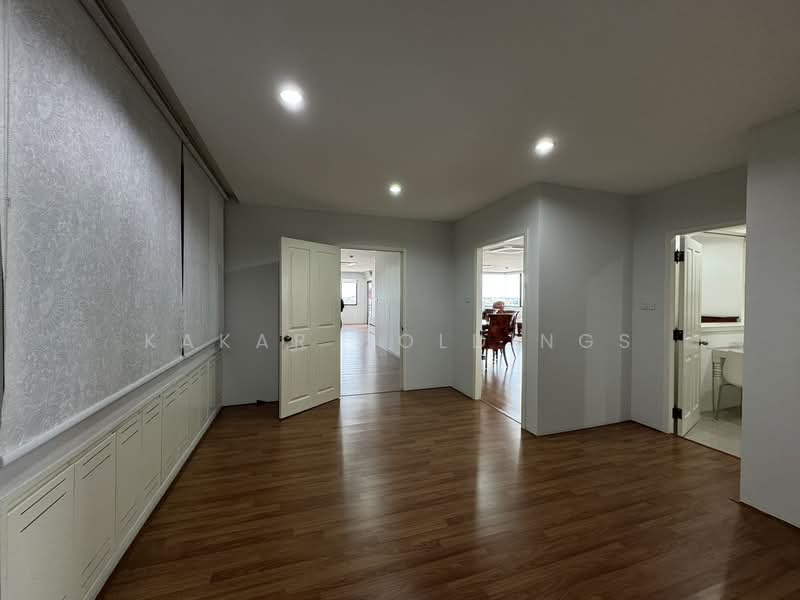 Riverine Place, Nonthaburi, 167 Phibun Songkhram Rd, Suan Yai, Muang Nonthaburi, Nonthaburi, 3 Bedrooms, 218 sqm, Condo For Rent, by Kakar Holdings, 500273938 - DDproperty.com