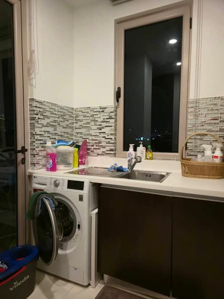 The Lofts Yennakart, Bangkok, 366 ์Soi Nang Linchi Yenakat Road, Chong Nonsi, Yan Nawa, Bangkok, 2 Bedrooms, 93 sqm, Condo For Rent, by Khemasooch Chiraburanan, 500273945 - DDproperty.com