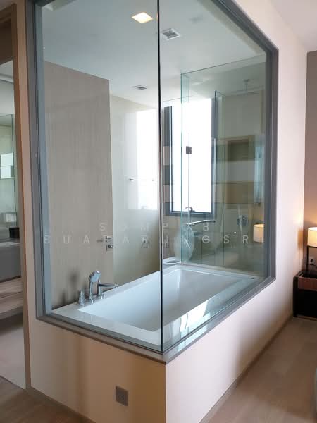 The Esse Asoke, Bangkok, 333 Soi Sukhumvit 21, Sukhumvit Road, Khlongtoei Nua, Watthana, Bangkok, 2 Bedrooms, 75 sqm, Condo For Rent, by Sompob Buaparungsri, 500273976 - DDproperty.com