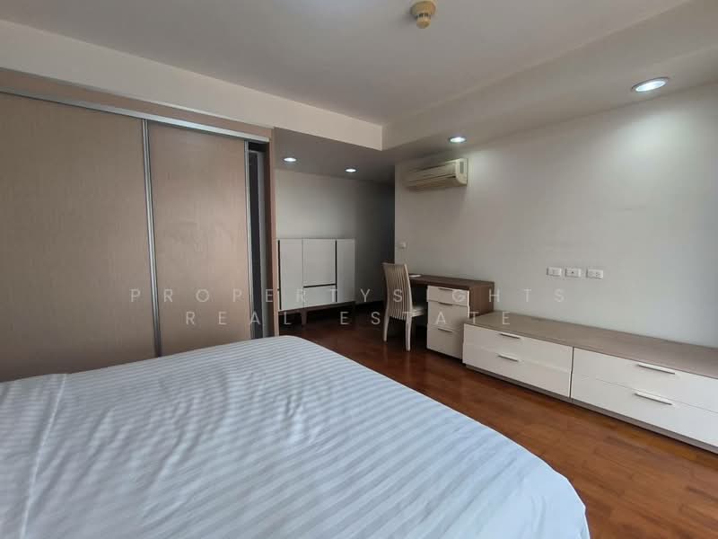 Baan Sukhumvit 14, Bangkok, 1/1 Soi Sukhumvit 14, Khlong Toei, Bangkok, 3 Bedrooms, 200 sqm, Condo For Rent, by PROPERTYSIGHTS REAL ESTATE, 500274050 - DDproperty.com