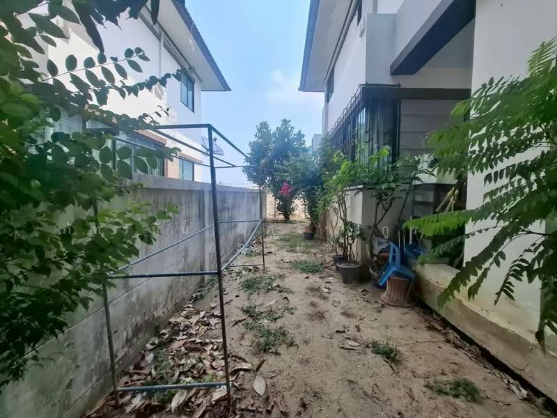 Baan Fah Piyarom Nesto, Pathum Thani, Lam Luk Ka Road, Bung Kham Proi, Lam Luk Ka, Pathum Thani, 3 Bedrooms, 157 sqm, Semi-Detached House (Twin House) For Sale, by ภัทรนัน อิศรางกูร ณ อยุธยา, 500274064 - DDproperty.com