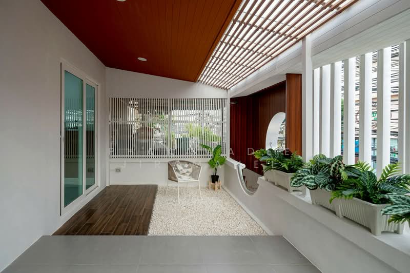 3-BR Townhouse, Bangkok, Huai Khwang, Huai Khwang, Bangkok, 3 Bedrooms, 180 sqm, Townhouse For Rent, by Phakawadee Jiramanee, 500274118 - DDproperty.com