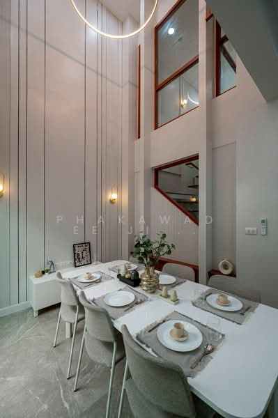 3-BR Townhouse, Bangkok, Huai Khwang, Huai Khwang, Bangkok, 3 Bedrooms, 180 sqm, Townhouse For Rent, by Phakawadee Jiramanee, 500274118 - DDproperty.com