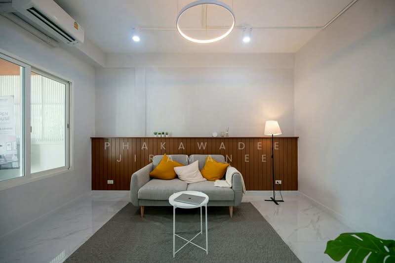 3-BR Townhouse, Bangkok, Huai Khwang, Huai Khwang, Bangkok, 3 Bedrooms, 180 sqm, Townhouse For Rent, by Phakawadee Jiramanee, 500274118 - DDproperty.com