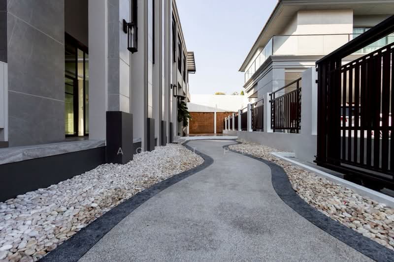 Grand Bangkok Boulevard Srinakarin, Bangkok, Srinagarindra Rd, Nong Bon, Prawet, Bangkok, 5 Bedrooms, 534 sqm, Single Detached House For Sale, by Agent Pla, 500274131 - DDproperty.com