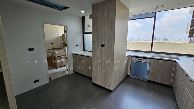 Ruamsuk Condominium : ร่วมสุข คอนโดมิเนียม, กรุงเทพ, 12 ซอยอรรถวี, คลองตัน, คลองเตย, กรุงเทพ, 320 ตร.ม., คอนโด ให้เช่า, โดย BANGKOK PROPERTY AGENTS, 500274136 - DDproperty.com