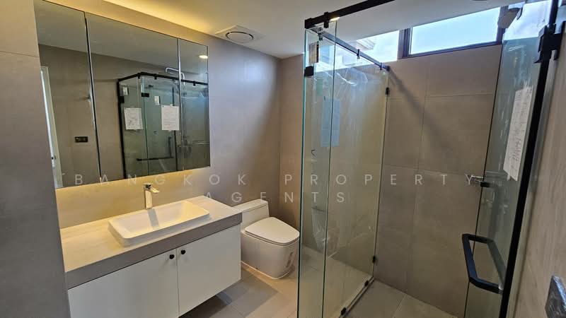 Ruamsuk Condominium, Bangkok, 12 Soi Athakravi, Khong Tan, Khlong Toei, Bangkok, 3 Bedrooms, 320 sqm, Condo For Rent, by BANGKOK PROPERTY AGENTS, 500274136 - DDproperty.com
