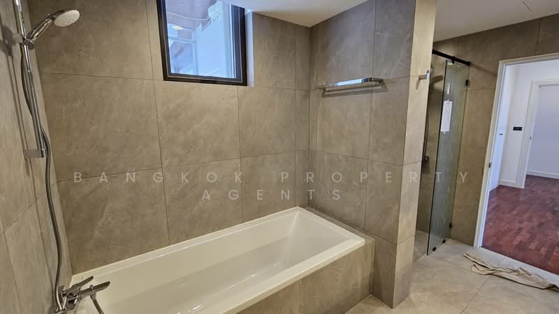 Ruamsuk Condominium : ร่วมสุข คอนโดมิเนียม, กรุงเทพ, 12 ซอยอรรถวี, คลองตัน, คลองเตย, กรุงเทพ, 320 ตร.ม., คอนโด ให้เช่า, โดย BANGKOK PROPERTY AGENTS, 500274136 - DDproperty.com