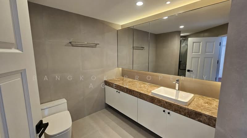 Ruamsuk Condominium, Bangkok, 12 Soi Athakravi, Khong Tan, Khlong Toei, Bangkok, 3 Bedrooms, 320 sqm, Condo For Rent, by BANGKOK PROPERTY AGENTS, 500274136 - DDproperty.com