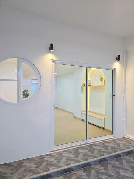 Phongsirichai 4 Phetkasem 81, Bangkok, Macharoen Road, Nong Kang Plu, Nong Khaem, Bangkok, 3 Bedrooms, 110 sqm, Townhouse For Sale, by ฝน, 500274163 - DDproperty.com