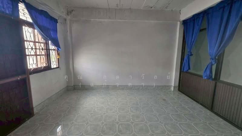 อาคารพาณิชย์ 3 ชั้นครึ่ง เกษมสุวรรณ 5 ตรงข้ามวัดบางนมโค ราคาถูกมาก, Phra Nakhon Si Ayutthaya, อยุธยา-สาลี, Bang Nom Kho, Sena, Phra Nakhon Si Ayutthaya, , 210 sqm, Shophouse For Sale, by คุณ ลดาวัลย์ (แก้วตา), 500274169 - DDproperty.com