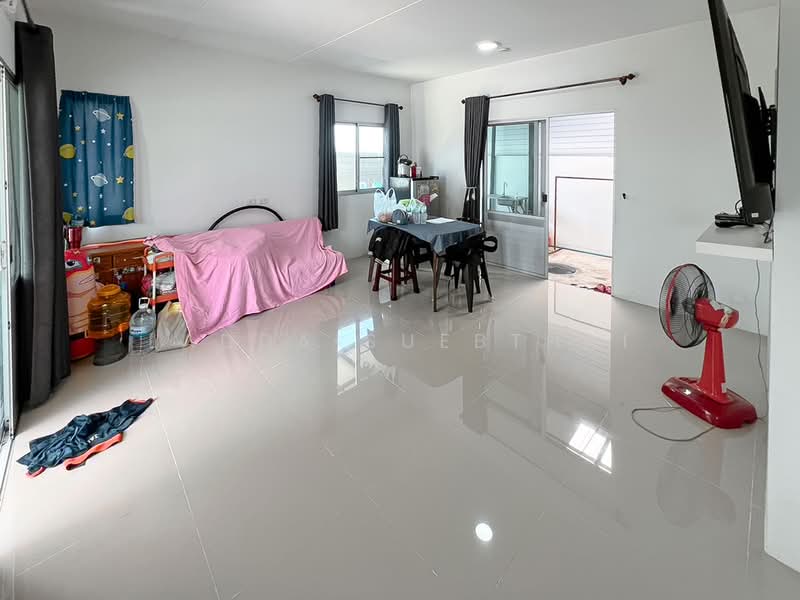 Baan Pruksa Lumlukka-Wongwaen, Pathum Thani, 64 Lam Luk Ka Road, Lam Luk Ka, Lam Luk Ka, Pathum Thani, 3 Bedrooms, 120 sqm, Townhouse For Sale, by Ladda Suebthai, 500274180 - DDproperty.com
