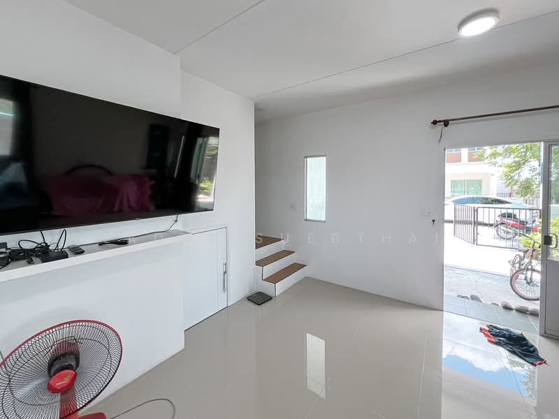 Baan Pruksa Lumlukka-Wongwaen, Pathum Thani, 64 Lam Luk Ka Road, Lam Luk Ka, Lam Luk Ka, Pathum Thani, 3 Bedrooms, 120 sqm, Townhouse For Sale, by Ladda Suebthai, 500274180 - DDproperty.com