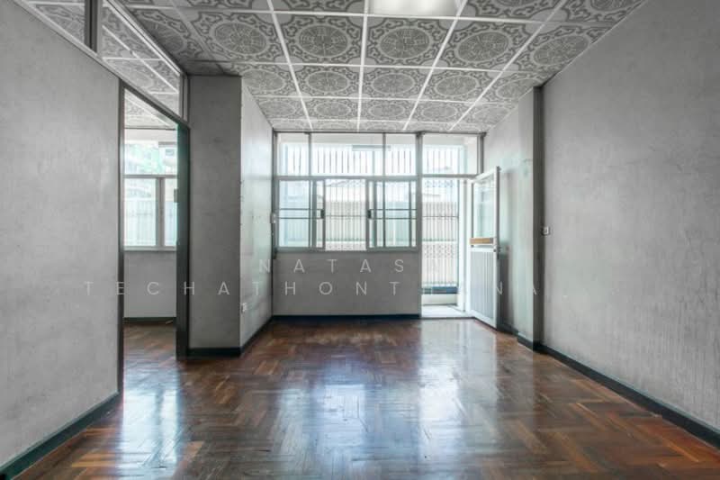 4-BR Townhouse, Bangkok, Thung Maha Mek, Sathon, Bangkok, 4 Bedrooms, 250 sqm, Townhouse For Sale, by Natasa Techathonthanakhun, 500274228 - DDproperty.com