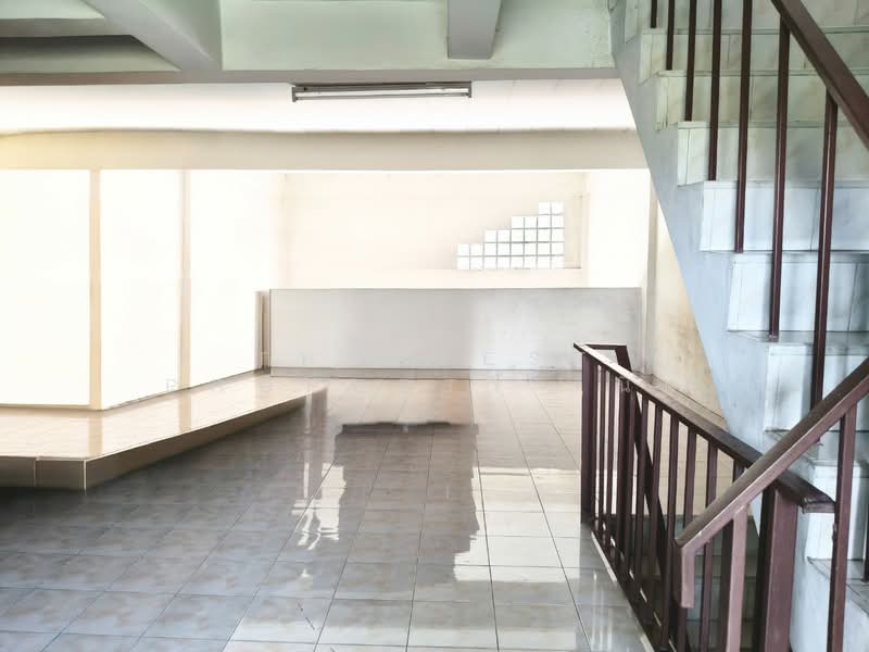 หมู่บ้านรุ่งกิจวิลล่า 5 ซอยร่มเกล้า 56 กรุงเทพฯ, Bangkok, Khlong Sam Prawet, Lat Krabang, Bangkok, , 120 sqm, Shophouse For Sale, by The Best Property  นิด, 500274282 - DDproperty.com