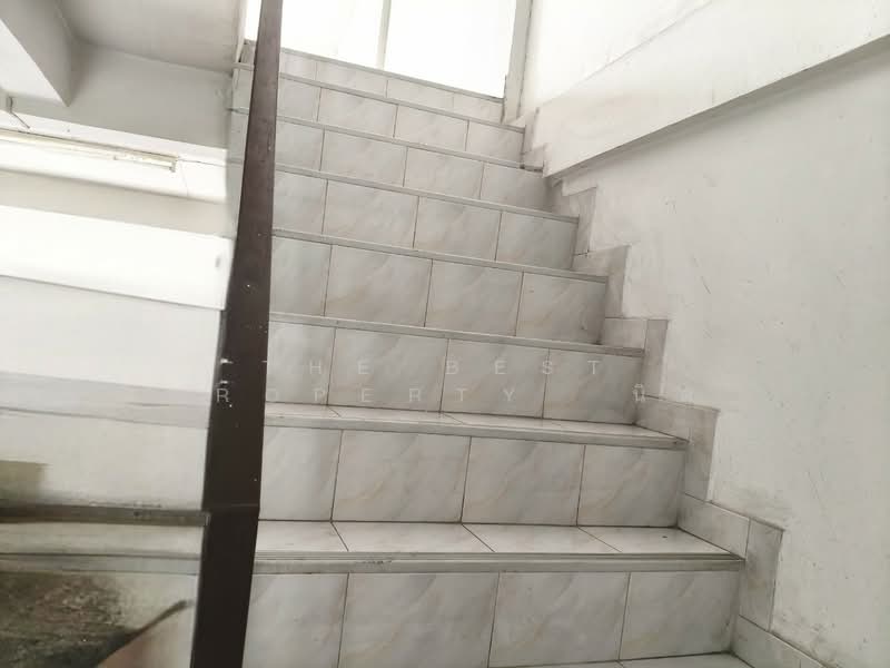 หมู่บ้านรุ่งกิจวิลล่า 5 ซอยร่มเกล้า 56 กรุงเทพฯ, Bangkok, Khlong Sam Prawet, Lat Krabang, Bangkok, , 120 sqm, Shophouse For Sale, by The Best Property  นิด, 500274282 - DDproperty.com