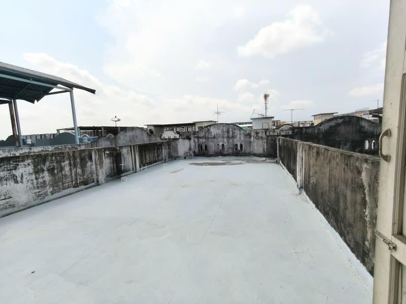 หมู่บ้านรุ่งกิจวิลล่า 5 ซอยร่มเกล้า 56 กรุงเทพฯ, Bangkok, Khlong Sam Prawet, Lat Krabang, Bangkok, , 120 sqm, Shophouse For Sale, by The Best Property  นิด, 500274282 - DDproperty.com