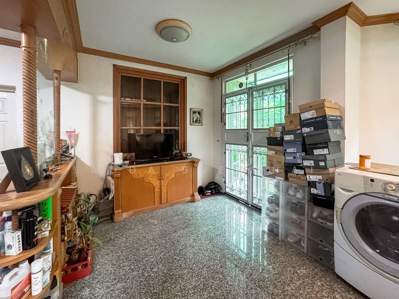 Ladawan Lake Colonial, Bangkok, Kanchanaphisek Road, Bang Bon, Bang Bon, Bangkok, 3 Bedrooms, 500 sqm, Single Detached House For Sale, by Ladda Suebthai, 500274381 - DDproperty.com