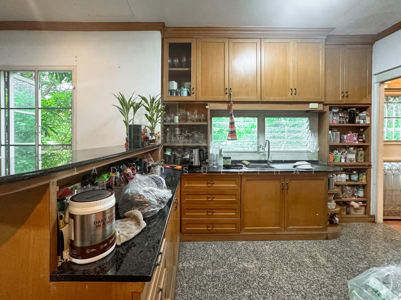 Ladawan Lake Colonial, Bangkok, Kanchanaphisek Road, Bang Bon, Bang Bon, Bangkok, 3 Bedrooms, 500 sqm, Single Detached House For Sale, by Ladda Suebthai, 500274381 - DDproperty.com