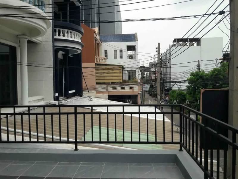 4-BR Townhouse, Bangkok, Chatuchak, Chatuchak, Bangkok, 4 Bedrooms, 325 sqm, Townhouse For Sale, by Nisakorn Wingwat, 500274453 - DDproperty.com