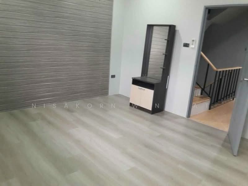 4-BR Townhouse, Bangkok, Chatuchak, Chatuchak, Bangkok, 4 Bedrooms, 325 sqm, Townhouse For Sale, by Nisakorn Wingwat, 500274453 - DDproperty.com