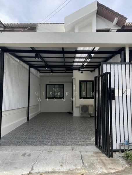 ให้เช่า - ทาวน์เฮ้าส์ 2-ห้องนอน, กรุงเทพ