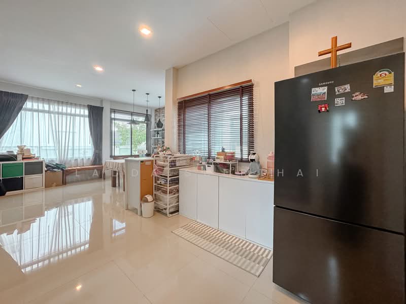 Perfect Place Phatthanakan-Srinakarin, Bangkok, 7/24 On Nut 80 Yaek 5, Prawet, Prawet, Bangkok, 3 Bedrooms, 193 sqm, Single Detached House For Sale, by Ladda Suebthai, 500274476 - DDproperty.com