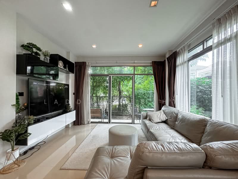 Perfect Place Phatthanakan-Srinakarin, Bangkok, 7/24 On Nut 80 Yaek 5, Prawet, Prawet, Bangkok, 3 Bedrooms, 193 sqm, Single Detached House For Sale, by Ladda Suebthai, 500274476 - DDproperty.com