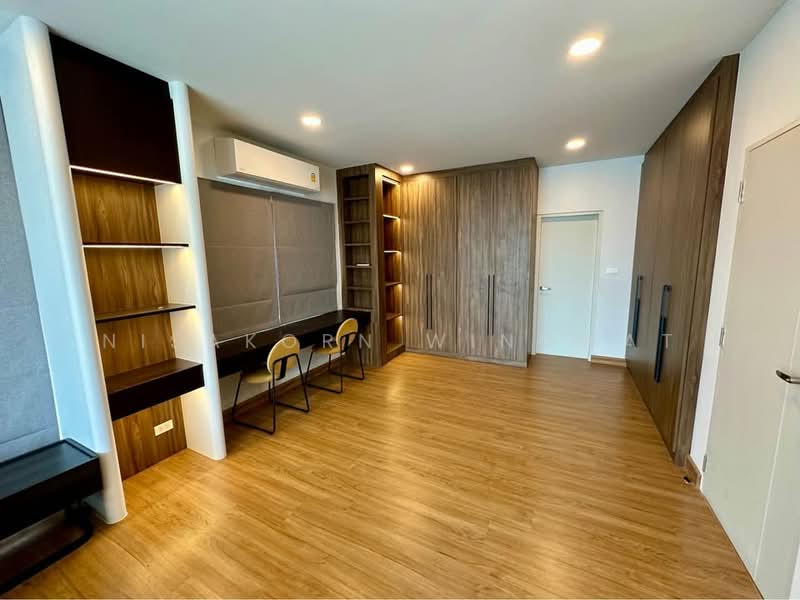 Centro Bangna, Samut Prakan, 111 Soi 3, Bang Kaeo, Bang Plee, Samut Prakan, 4 Bedrooms, 445 sqm, Single Detached House For Rent, by Nisakorn Wingwat, 500274513 - DDproperty.com