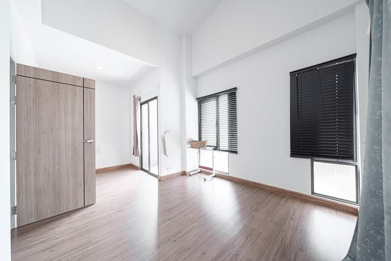 Vario Life Suvarnabhumi, Samut Prakan, Srisa Chorakhe Noi, Bang Sao Thong, Samut Prakan, 2 Bedrooms, 118 sqm, Semi-Detached House (Twin House) For Sale, by ศิวกร มหานิล, 500274552 - DDproperty.com