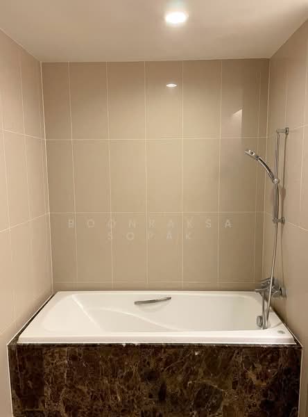 The Prime 11, Bangkok, 29 Soi Sukhumvit 11, Khlongtoei Nua, Watthana, Bangkok, 2 Bedrooms, 84 sqm, Condo For Rent, by Boonraksa Sopak, 500274555 - DDproperty.com