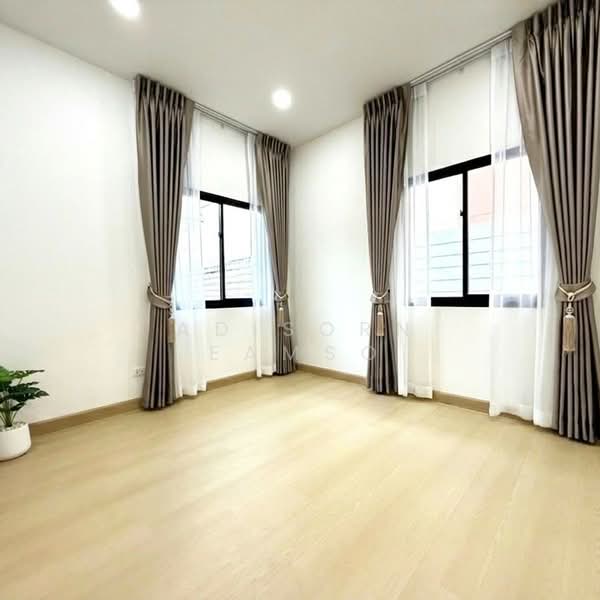Zerene Petchkasem-Phutthamonthon Sai 3, Bangkok, 101 Phutthamonthon Sai 3 Road, Nong Kang Plu, Nong Khaem, Bangkok, 4 Bedrooms, 196 sqm, Single Detached House For Sale, by Adisorn Eamso, 500274586 - DDproperty.com