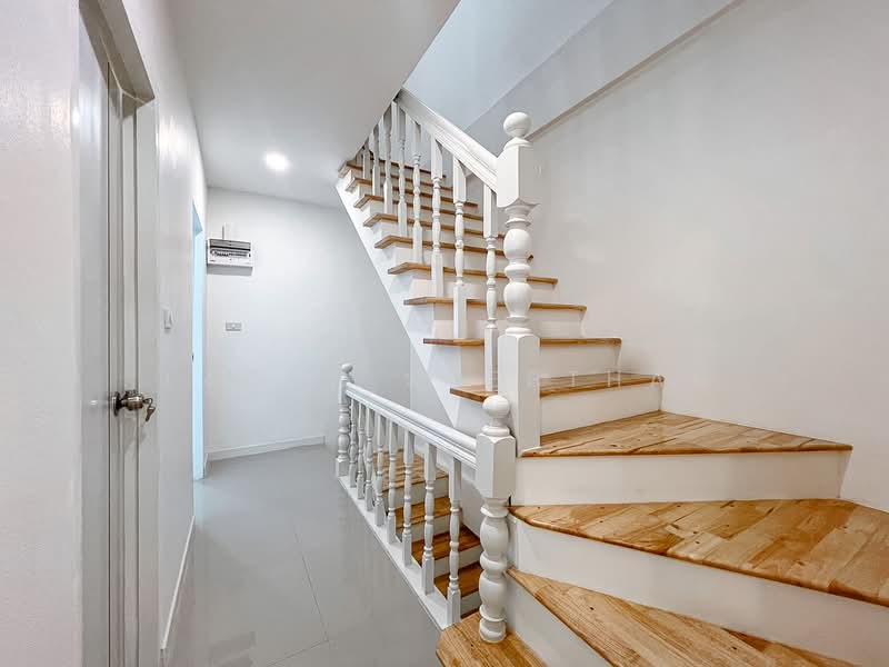 Baan Pongsirichai 2, Samut Sakhon, Om Noi, Krathum Baen, Samut Sakhon, 4 Bedrooms, 180 sqm, Townhouse For Sale, by Ladda Suebthai, 500274622 - DDproperty.com