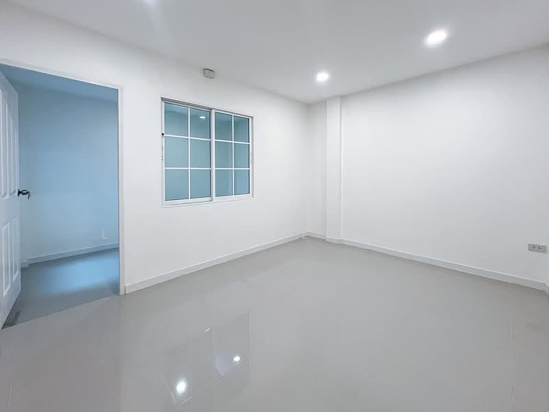 Baan Pongsirichai 2, Samut Sakhon, Om Noi, Krathum Baen, Samut Sakhon, 4 Bedrooms, 180 sqm, Townhouse For Sale, by Ladda Suebthai, 500274622 - DDproperty.com