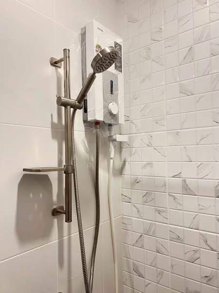 Chewathai Pinklao, Bangkok, Arun Amarin Road, Bang Yi Khan, Bang Phlat, Bangkok, 1 Bedroom, 30 sqm, Condo For Rent, by Natrinee Aphirachatanon, 500274692 - DDproperty.com