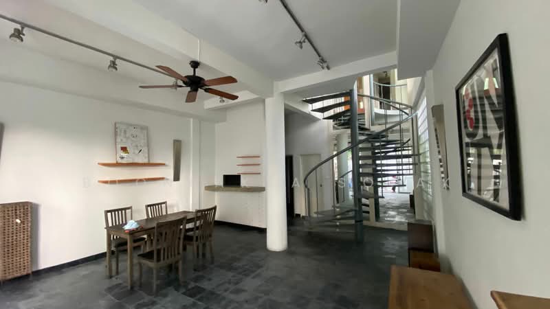 ให้เช่า - ทาวน์เฮ้าส์ 2-ห้องนอน, กรุงเทพ