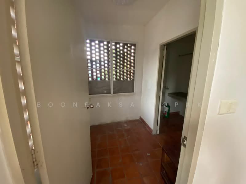 2-BR Townhouse, Bangkok, Thung Maha Mek, Sathon, Bangkok, 2 Bedrooms, 135 sqm, Townhouse For Rent, by Boonraksa Sopak, 500274702 - DDproperty.com