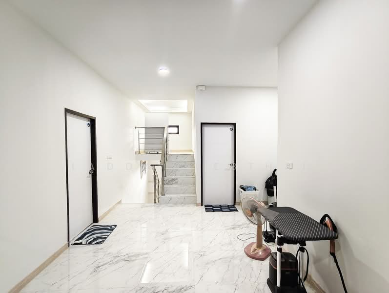 หมู่บ้านศิริถาวร, Nakhon Pathom, Bang Krathuk, Sam Phran, Nakhon Pathom, 3 Bedrooms, 280 sqm, Single Detached House For Sale, by Ladda Suebthai, 500274715 - DDproperty.com