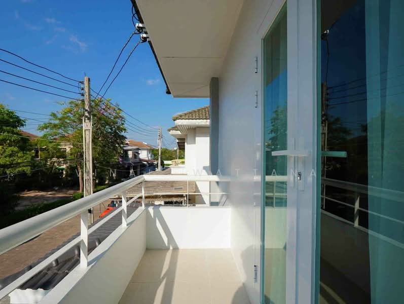 Baan Suan Lalana-Suan Luang, Bangkok, 50/363 Chaloem Phrakiat Ro 9 Soi 28 Yaek 14, Dok Mai, Prawet, Bangkok, 3 Bedrooms, 252 sqm, Condo For Sale, by Vinai  Wattana, 500274751 - DDproperty.com