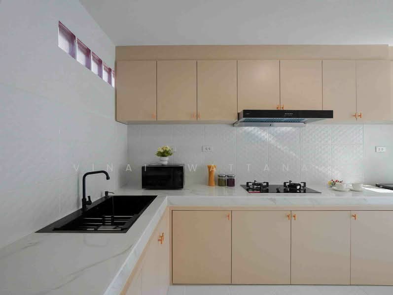 Baan Suan Lalana-Suan Luang, Bangkok, 50/363 Chaloem Phrakiat Ro 9 Soi 28 Yaek 14, Dok Mai, Prawet, Bangkok, 3 Bedrooms, 252 sqm, Condo For Sale, by Vinai  Wattana, 500274751 - DDproperty.com